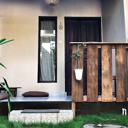 Jimador'S Homestay Джили Трауанган Екстериор снимка