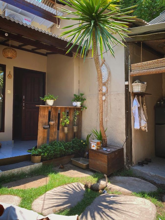 Jimador'S Homestay Джили Трауанган Екстериор снимка
