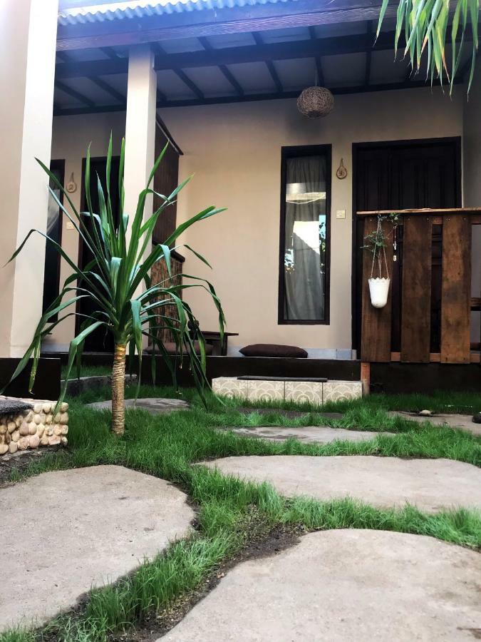 Jimador'S Homestay Джили Трауанган Екстериор снимка